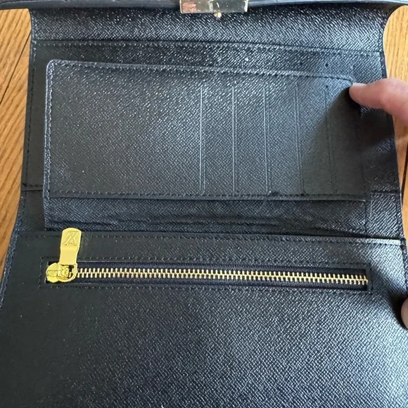 Designer style Black Monogram Wallet - Picture 4 of 7